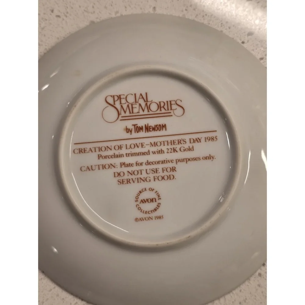 Set of 8 Avon Collectable Plates 1980s